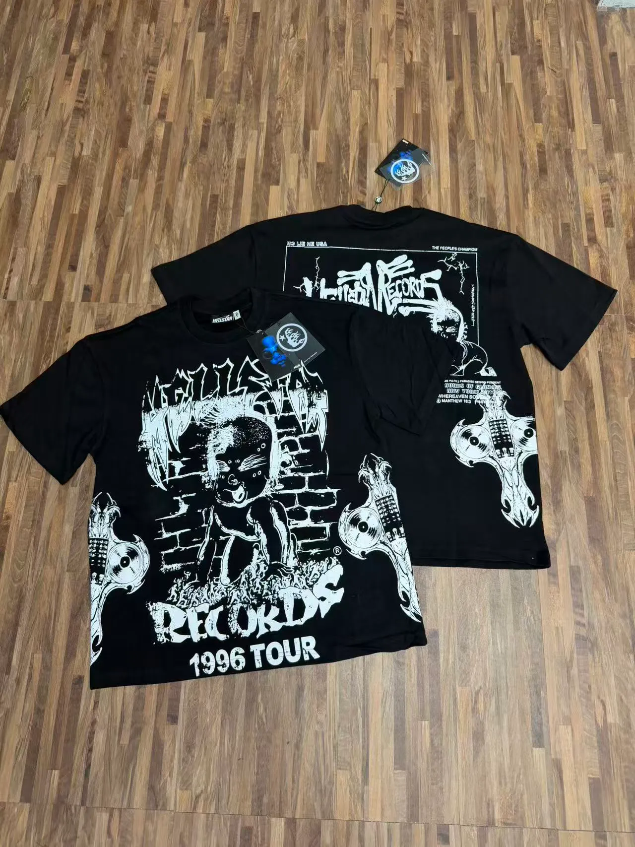 740# / I P54 Hellstar In Stock T （fabric):32 240 Sizes（size）：S-M- L- X L （colour）： Black/